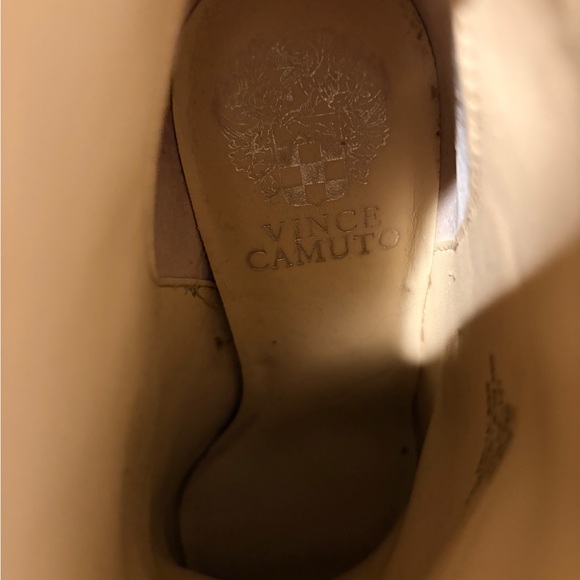 Vince Camuto Croc Embossed Block Heel Booties 6M - Picture 5 of 6